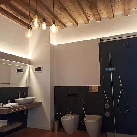 La Corte Dei Sogni לינה וארוחת בוקר 4*